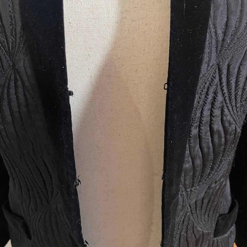 Escada Couture Black Textured Evening Coat - Picture 6 of 8